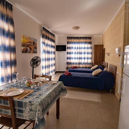 Sunset Seaview Apartments マルサルフォーン エクステリア 写真